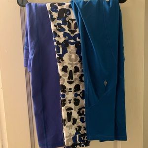 3 Ellie Workout Leggings Size Large Blue Animal